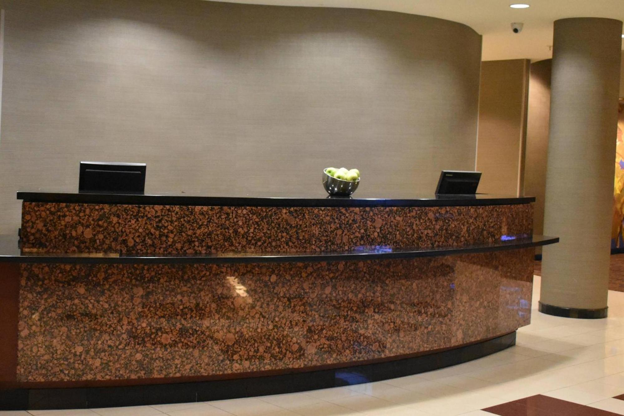 Hotel Courtyard Republic Airport Long Island/Farmingdale Exterior foto